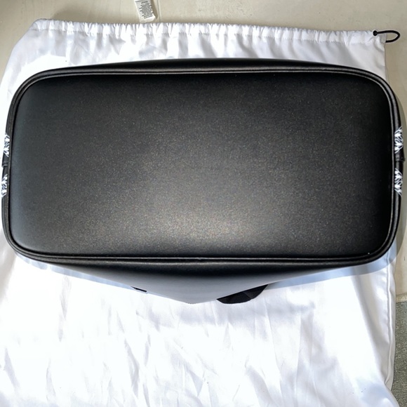 Givenchy Wing Tote w/ detachable pouch. - Picture 2 of 11